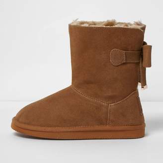 River Island Girls Brown suede bow back boots