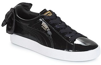 Puma WN SUEDE BOW PATENT.BLACK women's Shoes (Trainers) in Black