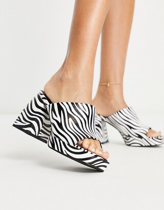 Glamorous platform heel mule sandals in zebra