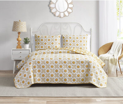 Design Studio Daisy Flower Yellow All-Season Soft Woven Matelasse Jacquard Reversible Cotton Blend Quilt Set