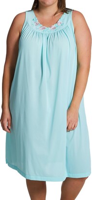 Shadowline Women's Plus Size Petals 40 Inch Sleeveless Waltz Gown