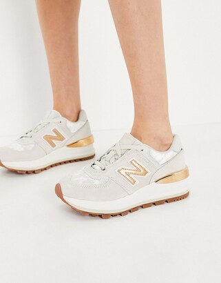 new balance wedge
