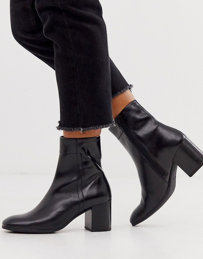 round toe black leather ankle boots