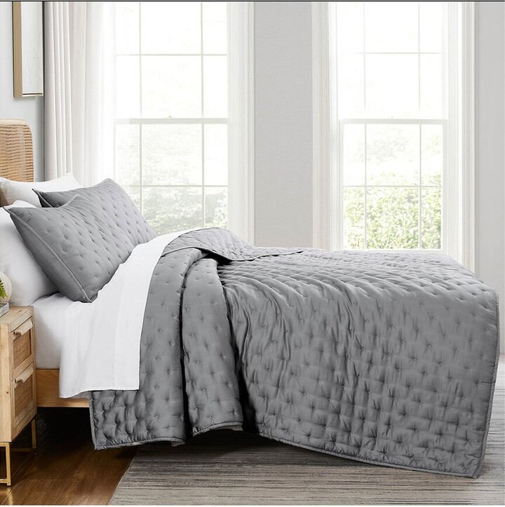 SouthShore Fine Linens Luxurious Bamboo Quilt Set
