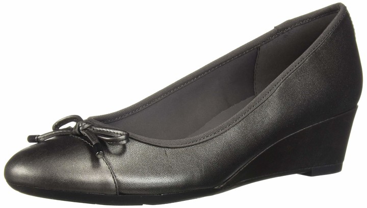 easy spirit glenda pump