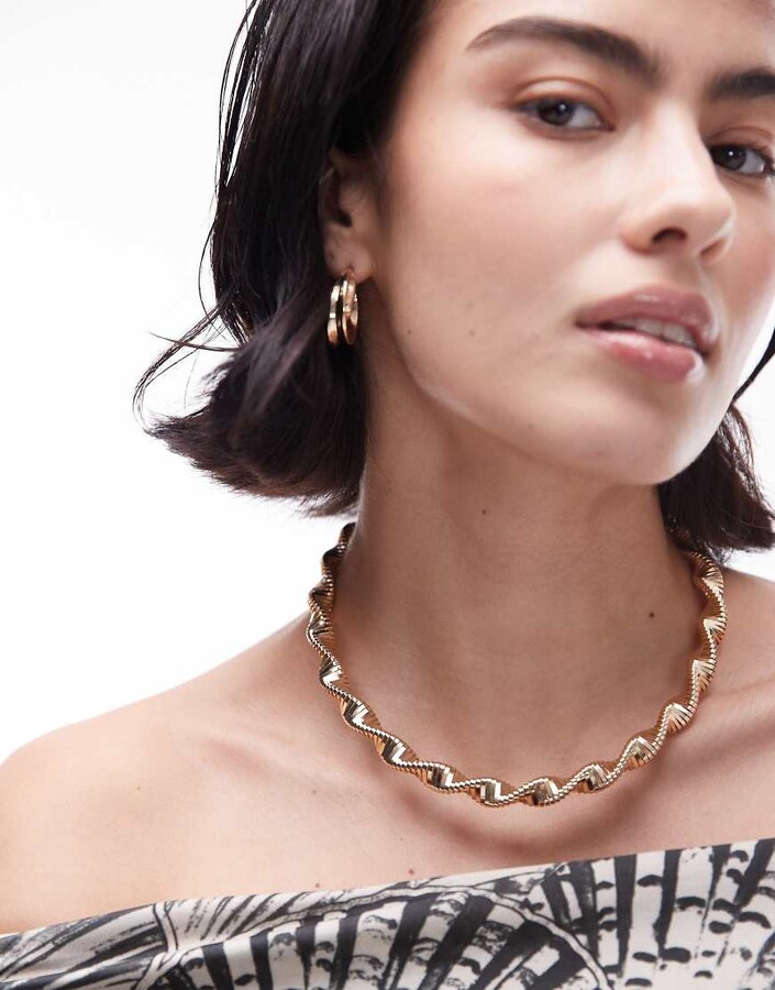 Topshop Nyla wavy stretch necklace in gold tone ShopStyle