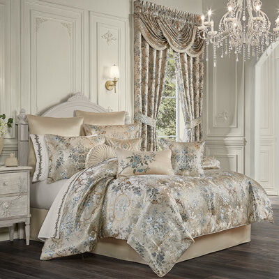 J Queen New York Jacqueline 4Pc. Comforter Set