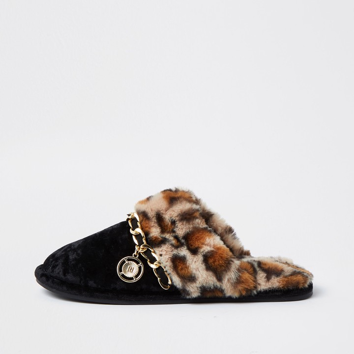 River Island Womens Black leopard print faux fur slippers ShopStyle