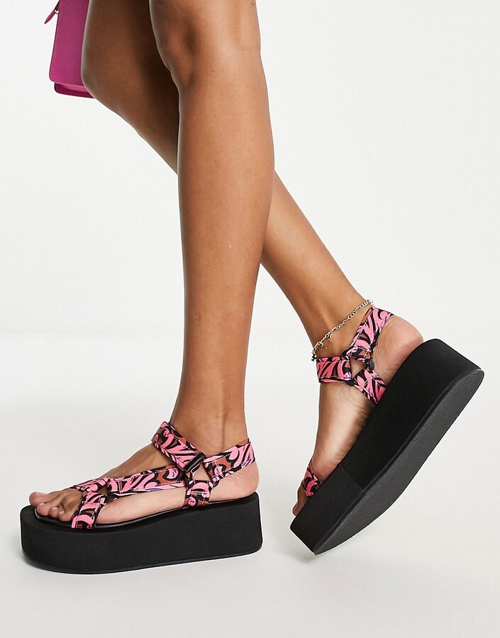 ASOS DESIGN Token chunky sporty flatform in pink - ShopStyle Sandals