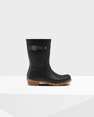 hunter boots logo