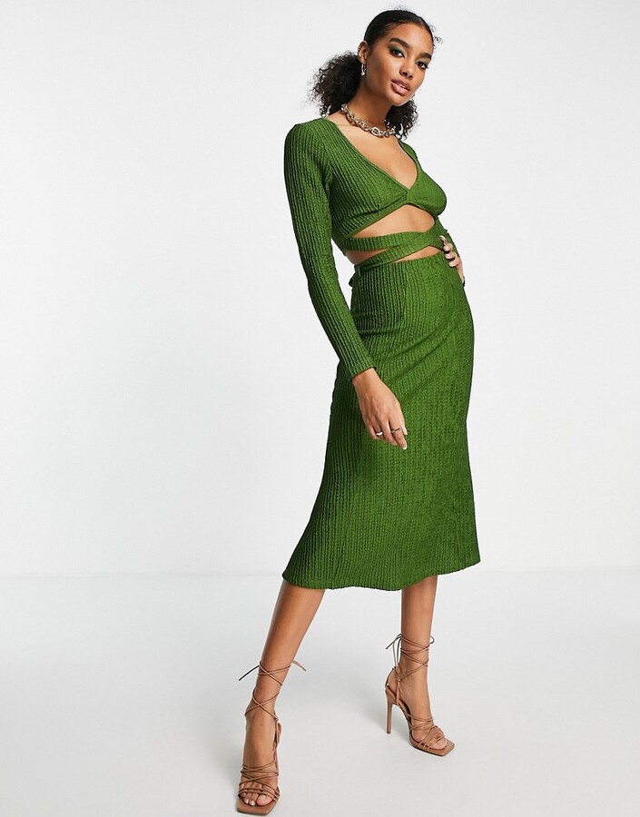 green long sleeve long dress