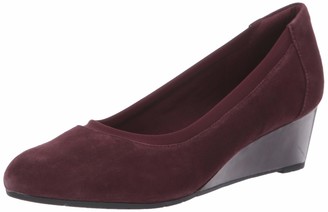clarks red pumps