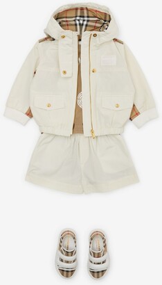 Burberry Childrens Vintage Check Panel Cotton Blend Shorts Size: 12M