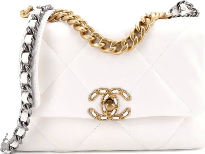 Chanel Pre Owned 19 Flap Bag Quilted Leather Medium crossbody bag