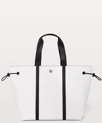 Lululemon Day Out Tote *16L