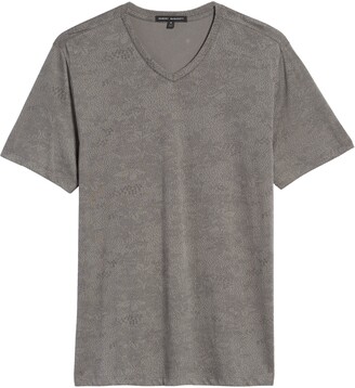 robert barakett v neck