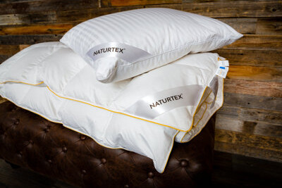 Naturtex USA Budapest 700 Fill Power All Season Goose Down Comforter