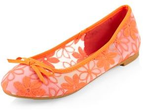 New Look Teens Cream Floral Lace Ballet Pumps
