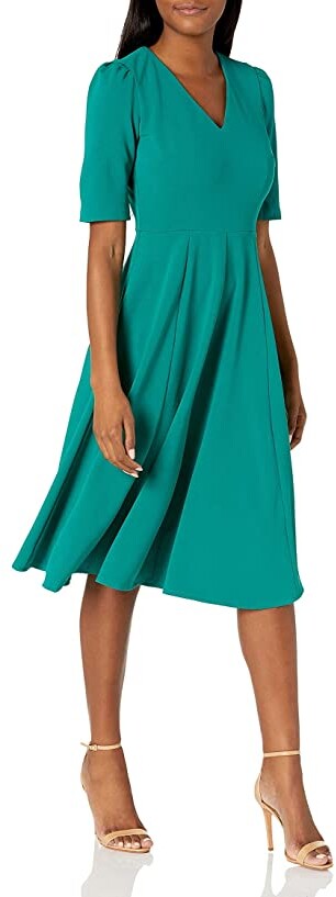 Donna Morgan Womens Sleeveless V-Neck Fit and Flare Dress