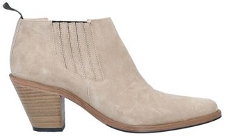 Free Lance Ankle boots