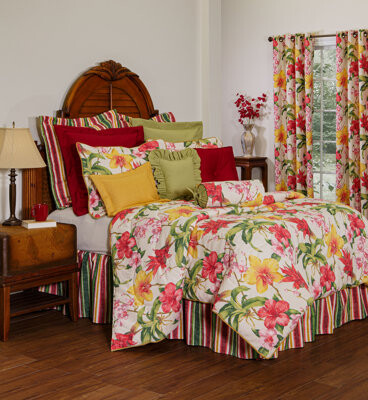 thomasville at home Kahlee Traditional Cotton Floral Comforter