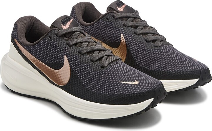 Women's Revolution 8 Running Shoes