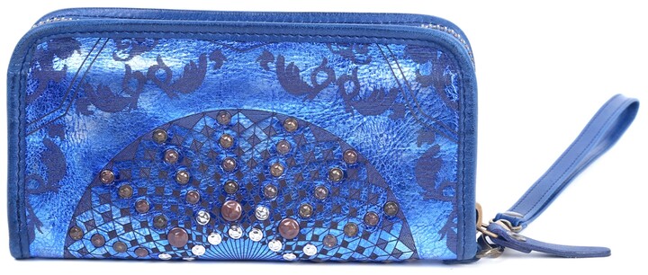 Old Trend Mola Leather Clutch