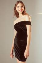 Thumbnail for your product : Urban Outfitters Off-The-Shoulder Velvet Bodycon Dress