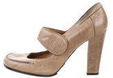 Thumbnail for your product : Chloé Round-Toe Leather Pumps