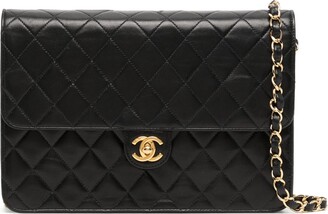 Chanel Pre-owned 2019 Diamond Quilted Metallic Flap Clutch - Silver