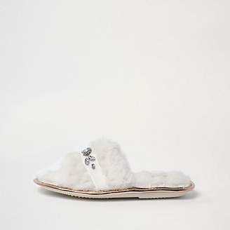River Island Womens Cream faux fur embellished slider slippers
