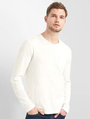 Long Sleeve Crewneck Pocket T-Shirt in Slub Cotton