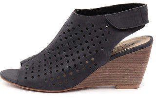 Walnut Melbourne New Geri Wedge Black Womens Shoes Casual Shoes Heeled