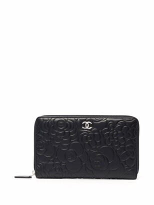 CHANEL Pre-Owned Chanel 19 tri-fold Compact Wallet - Farfetch