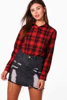 Thumbnail for your product : boohoo Petite Cindy Checked Chain Back Shirt