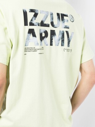Izzue logo-patch detail T-shirt