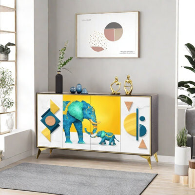 Everly Quinn Quirina