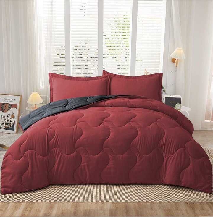 UNIKOME Reversible Lightweight Quilted Down Alternative Comforter Set