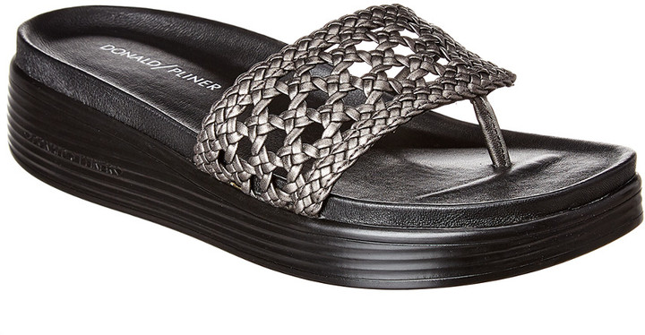 donald pliner noraa suede bootie