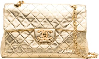 Pre-owned Chanel Gold Fashion for Women