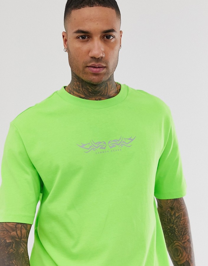 Bershka t-shirt with chest print in green - ShopStyle