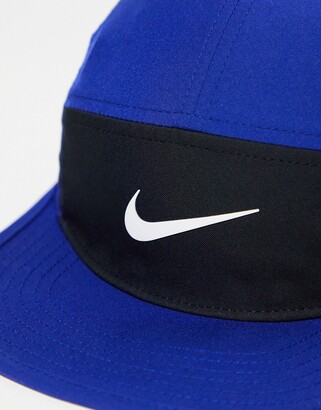 black and blue nike hat