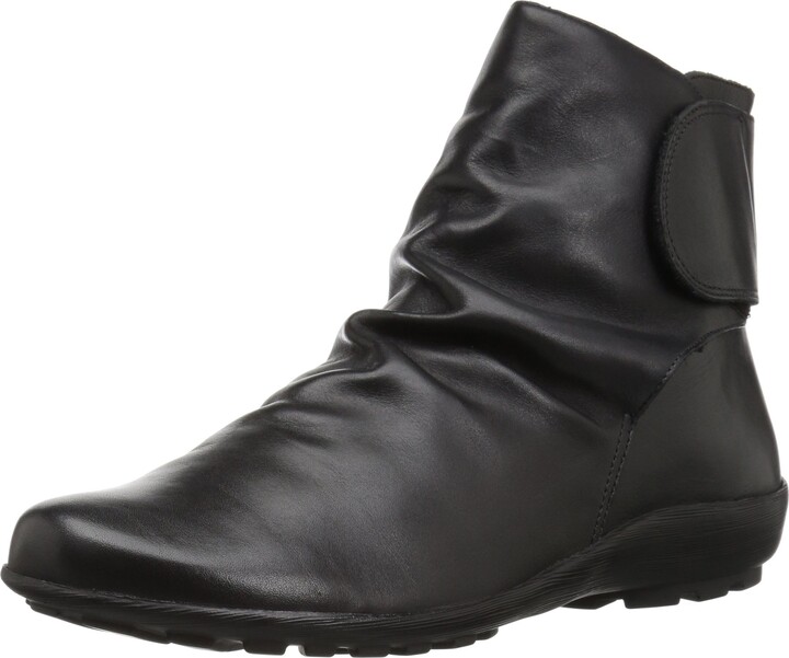 walking cradles boots