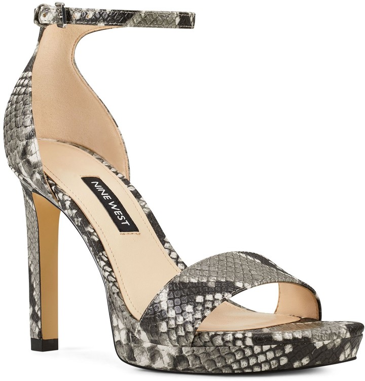 nine west metallic pumps