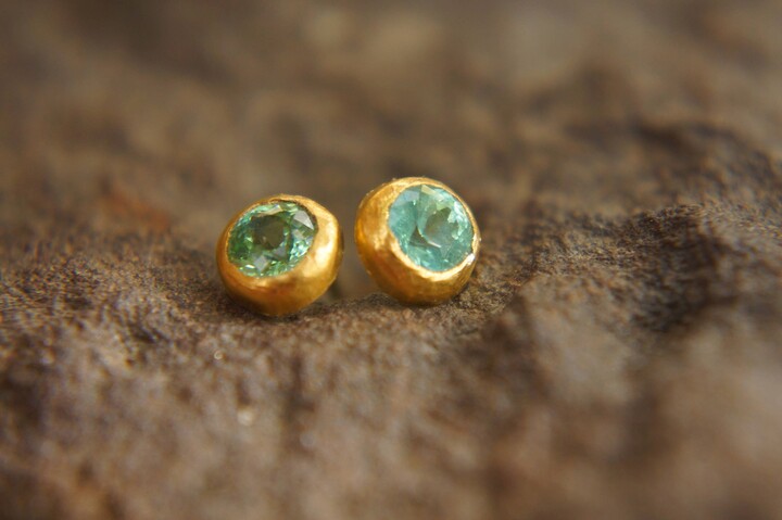 Etsy Solid 22K Gold//Green Emerald Studs// Earrings//Gold Stud Earrings//22K Gold Earrings//Green Studs//Hand Made Studs