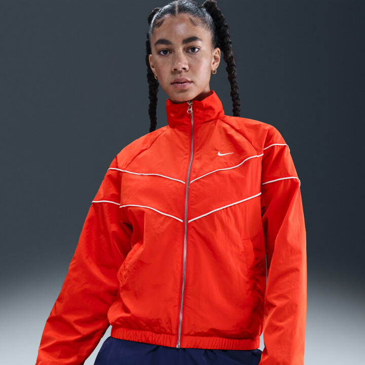 Nike Women's Windrunner Loose UV Woven Full-Zip Jacket in Red | FV6304-633