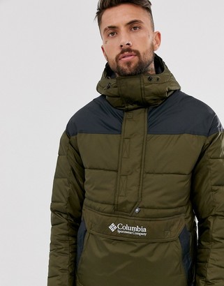 Columbia Lodge pullover jacket in green