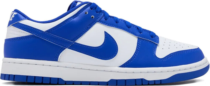 Nike Dunk low-top swoosh sneakers