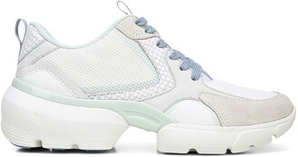 vionic aris lace up sneaker