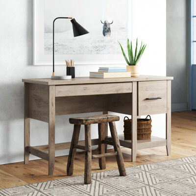 Lamonte Desk